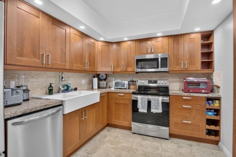 Condo in Pompano Beach, Florida, 3 bedrooms  № 2250817 - photo 5