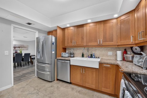 Condo in Pompano Beach, Florida, 3 bedrooms  № 2250817 - photo 6