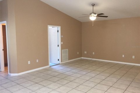 Villa ou maison à louer à Land O' Lakes, Floride: 3 chambres, 126.07 m2 № 1828555 - photo 14
