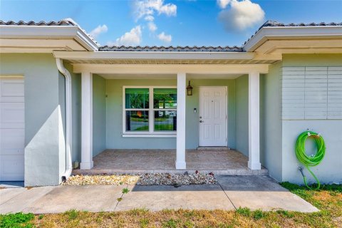 Casa en venta en Largo, Florida, 2 dormitorios, 96.43 m2 № 1650618 - foto 2
