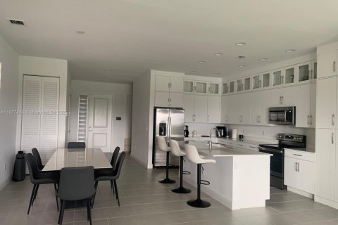 House in Westlake, Florida 4 bedrooms № 1762507 - photo 6