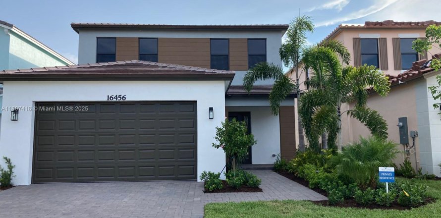 House in Westlake, Florida 4 bedrooms № 1762507