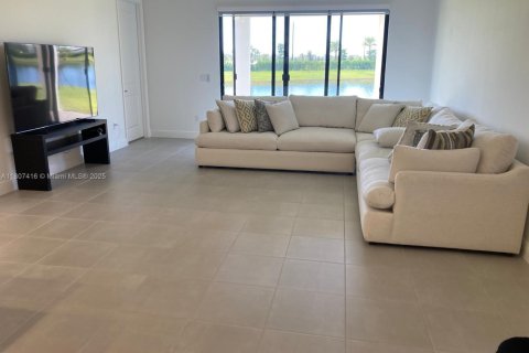 House in Westlake, Florida 4 bedrooms № 1762507 - photo 4