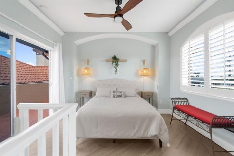 House in Punta Gorda, Florida 4 bedrooms, 310.01 sq.m. № 1916657 - photo 20