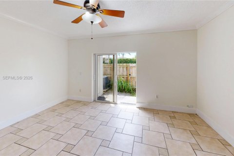 Adosado en venta en Homestead, Florida, 3 dormitorios, 134.89 m2 № 2044176 - foto 22