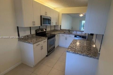 Condominio en venta en Coral Springs, Florida, 2 dormitorios, 104.05 m2 № 2031820 - foto 8