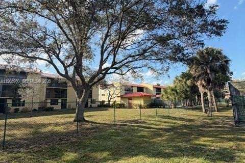 Condominio en venta en Coral Springs, Florida, 2 dormitorios, 104.05 m2 № 2031820 - foto 22