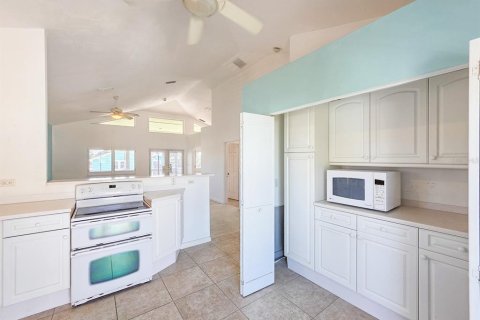 Propiedad comercial en venta en Flagler Beach, Florida, 286.14 m2 № 2113368 - foto 30