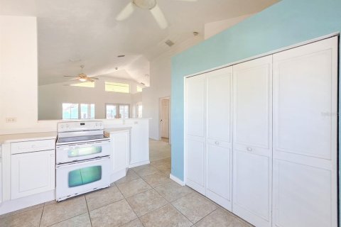 Propiedad comercial en venta en Flagler Beach, Florida, 286.14 m2 № 2113368 - foto 12