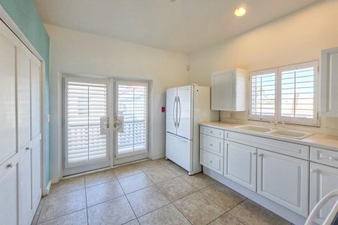 Propiedad comercial en venta en Flagler Beach, Florida, 286.14 m2 № 2113368 - foto 15