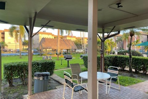 Condo in Davie, Florida, 1 bedroom  № 1862471 - photo 16