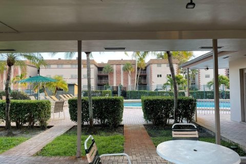 Condo in Davie, Florida, 1 bedroom  № 1862471 - photo 15