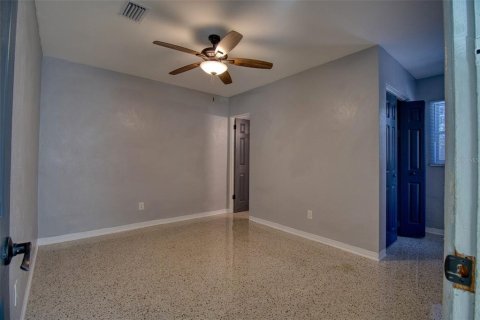 Apartamento en alquiler en Saint Petersburg, Florida, 2 dormitorios, 83.24 m2 № 2196486 - foto 6