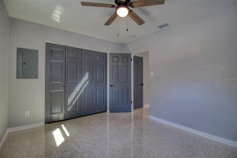 Apartamento en alquiler en Saint Petersburg, Florida, 2 dormitorios, 83.24 m2 № 2196486 - foto 16