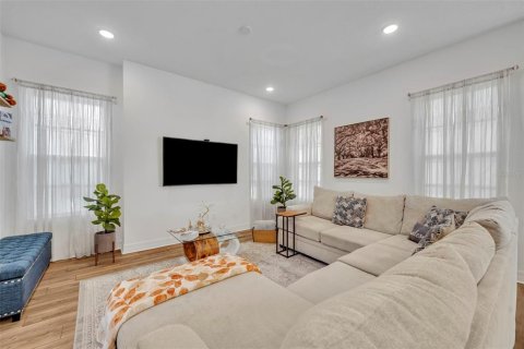 House in Celebration, Florida 4 bedrooms, 226.4 sq.m. № 1845337 - photo 12