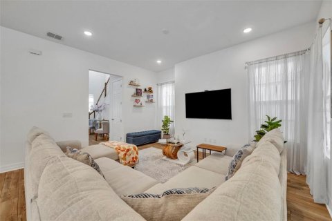 House in Celebration, Florida 4 bedrooms, 226.4 sq.m. № 1845337 - photo 13