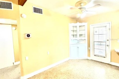 Appartement à louer à Kissimmee, Floride: 2 chambres, 69.68 m2 № 2388985 - photo 7
