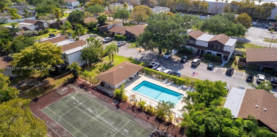 Condo in Pompano Beach, Florida, 2 bedrooms  № 1852316