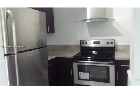 Condo in Pompano Beach, Florida, 2 bedrooms  № 1852316 - photo 23