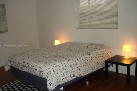 Condo in Pompano Beach, Florida, 2 bedrooms  № 1852316 - photo 9