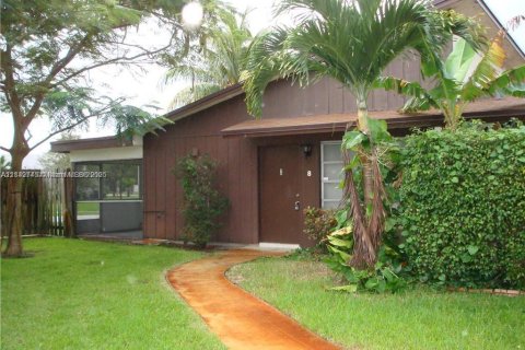 Condo in Pompano Beach, Florida, 2 bedrooms  № 1852316 - photo 4