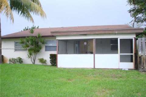 Condo in Pompano Beach, Florida, 2 bedrooms  № 1852316 - photo 5