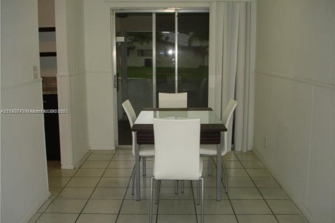 Condo in Pompano Beach, Florida, 2 bedrooms  № 1852316 - photo 13