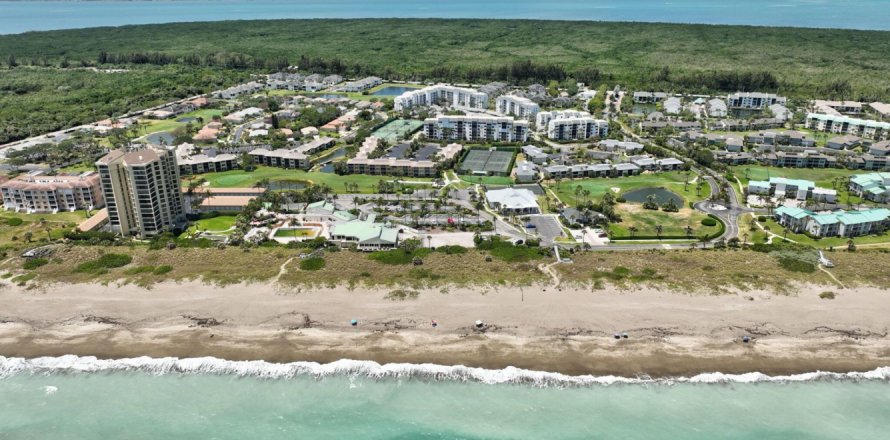 Condo in Fort Pierce, Florida, 1 bedroom № 1183226