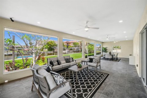 Villa ou maison à vendre à Cape Coral, Floride: 4 chambres, 319.21 m2 № 1786579 - photo 22