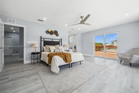 Villa ou maison à vendre à Cape Coral, Floride: 4 chambres, 319.21 m2 № 1786579 - photo 30
