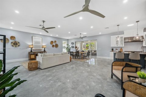Villa ou maison à vendre à Cape Coral, Floride: 4 chambres, 319.21 m2 № 1786579 - photo 9
