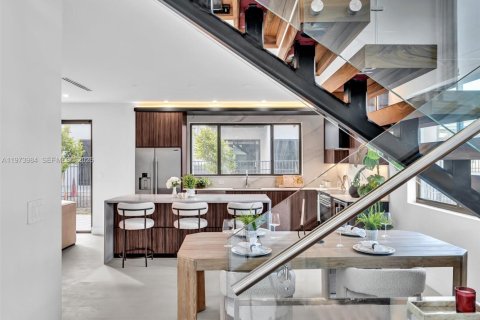 Touwnhouse à vendre à Dania Beach, Floride: 3 chambres № 2033622 - photo 14