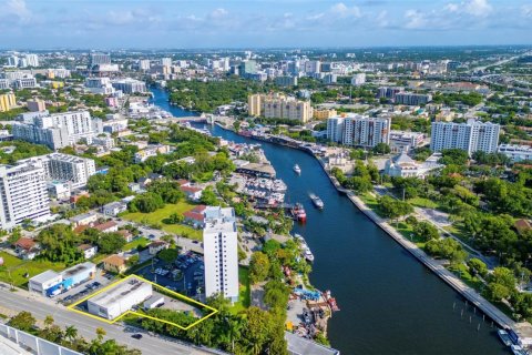 Immobilier commercial à vendre à Miami, Floride № 1940802 - photo 8