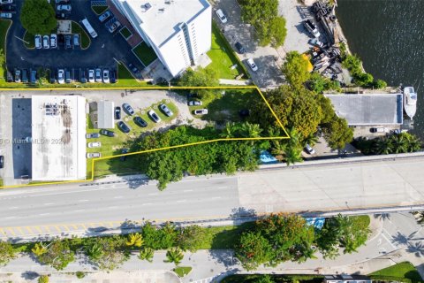 Immobilier commercial à vendre à Miami, Floride № 1940802 - photo 10