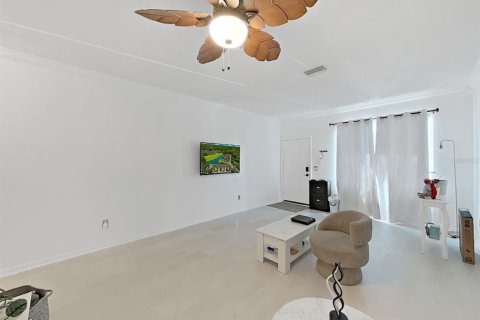 Townhouse in Tampa, Florida 2 bedrooms, 131.18 sq.m. № 2209804 - photo 7
