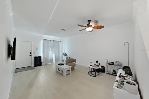 Townhouse in Tampa, Florida 2 bedrooms, 131.18 sq.m. № 2209804 - photo 6