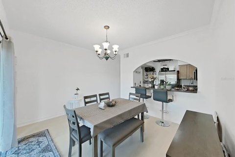 Townhouse in Tampa, Florida 2 bedrooms, 131.18 sq.m. № 2209804 - photo 12