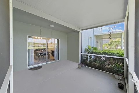 Townhouse in Tampa, Florida 2 bedrooms, 131.18 sq.m. № 2209804 - photo 27