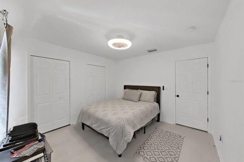 Townhouse in Tampa, Florida 2 bedrooms, 131.18 sq.m. № 2209804 - photo 23
