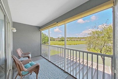 Townhouse in Tampa, Florida 2 bedrooms, 131.18 sq.m. № 2209804 - photo 19