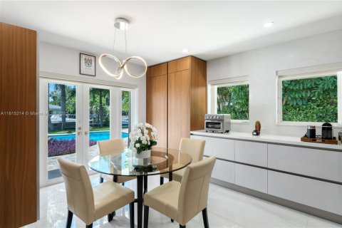 Casa en venta en Coral Gables, Florida, 6 dormitorios, 379.51 m2 № 1939673 - foto 15