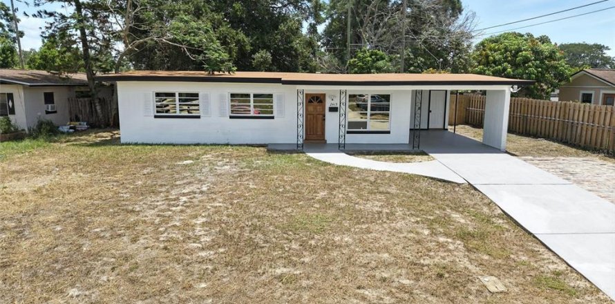 House in Orlando, Florida 4 bedrooms, 110.55 sq.m. № 1856774
