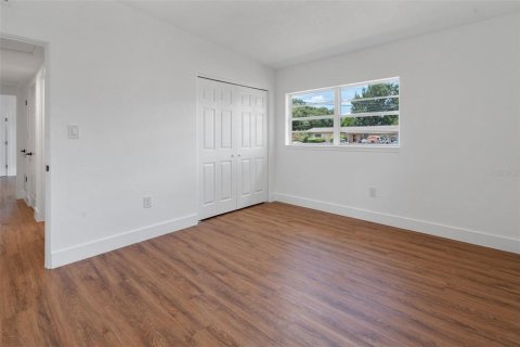 House in Orlando, Florida 4 bedrooms, 110.55 sq.m. № 1856774 - photo 15
