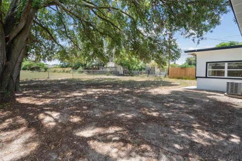 House in Orlando, Florida 4 bedrooms, 110.55 sq.m. № 1856774 - photo 21