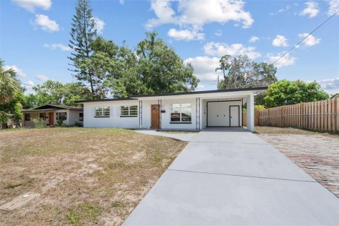 House in Orlando, Florida 4 bedrooms, 110.55 sq.m. № 1856774 - photo 2