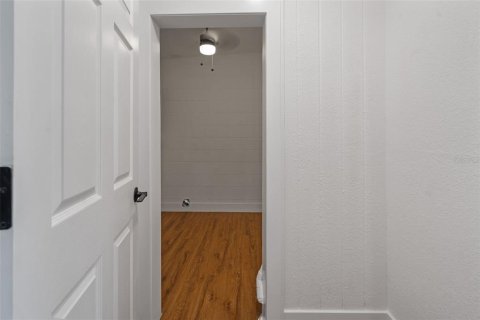 House in Orlando, Florida 4 bedrooms, 110.55 sq.m. № 1856774 - photo 9