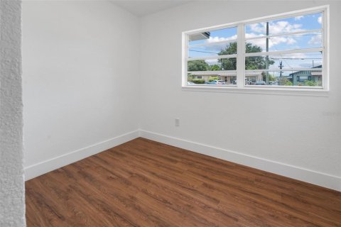 House in Orlando, Florida 4 bedrooms, 110.55 sq.m. № 1856774 - photo 17