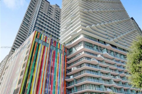 Condo in Miami, Florida, 2 bedrooms  № 2034050 - photo 2