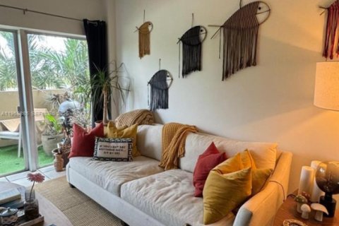 Copropriété à louer à Miami, Floride: 1 chambre, 77.2 m2 № 2017787 - photo 18