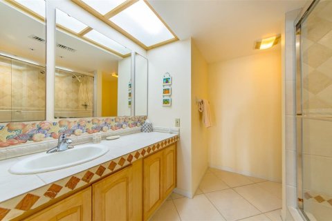 Condo in Clearwater, Florida, 2 bedrooms  № 2393718 - photo 19